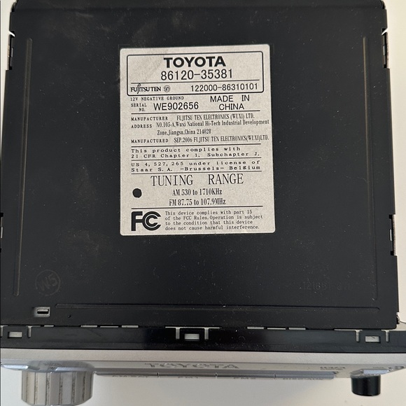 Toyota Factory Original 2007-2010 FJ Car Stereo MP3 6 Disk. CD 86120-36381 - Picture 3 of 6